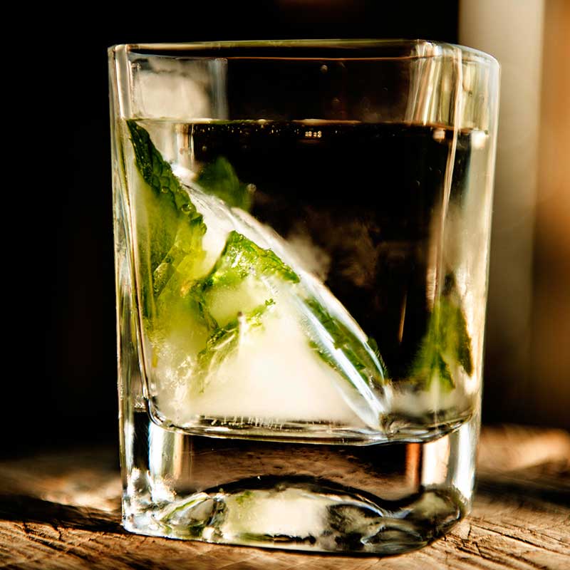 Corkcicle Whisky Wedge - Thumbnail 2