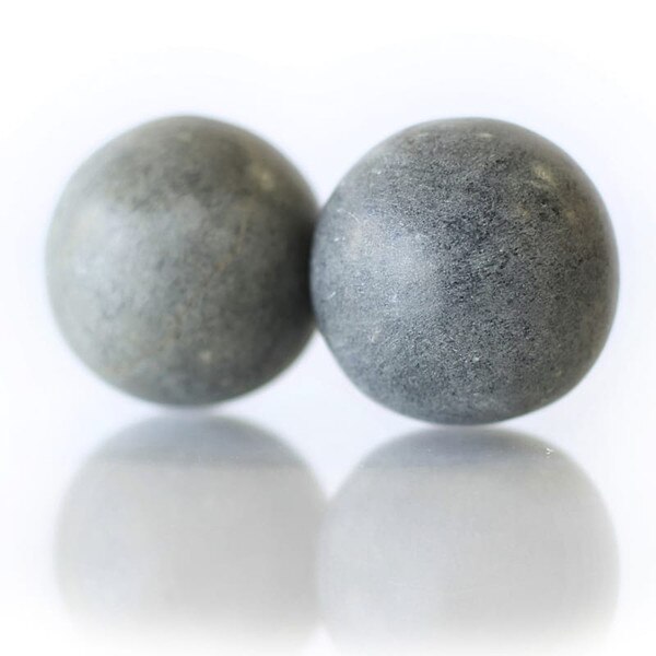 https://www.iwawine.com/Images/items/soapstone-whisky-spheres_10.jpg?resizeid=28&resizeh=600&resizew=600