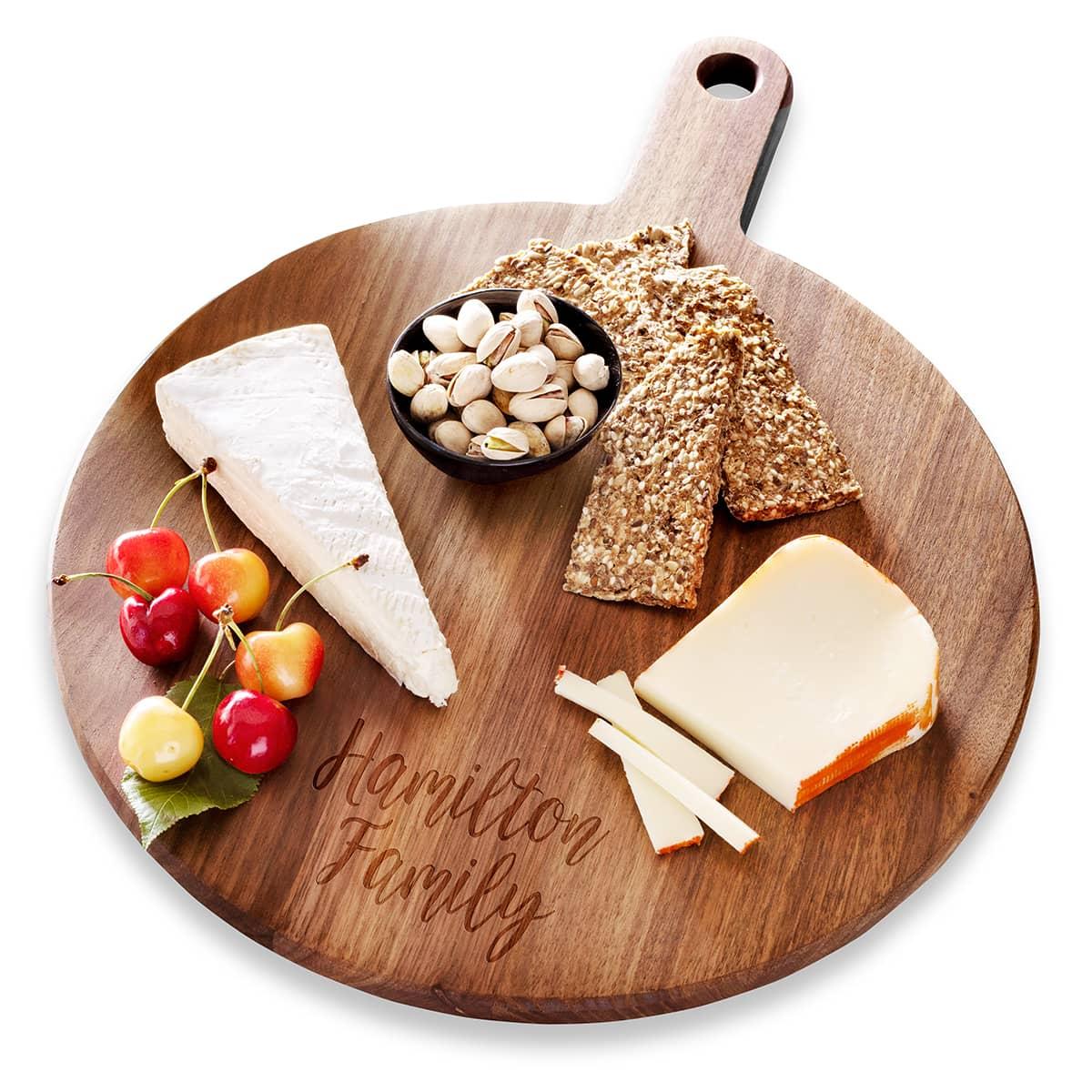 cheeseオーダーページ Laser Etched Walnut Cheese Board Initials #36568 | IWA Wine