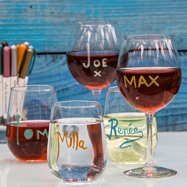 https://www.iwawine.com/Images/items/wine-glass-writer-assorted_20.jpg?resizeid=28&resizeh=600&resizew=600