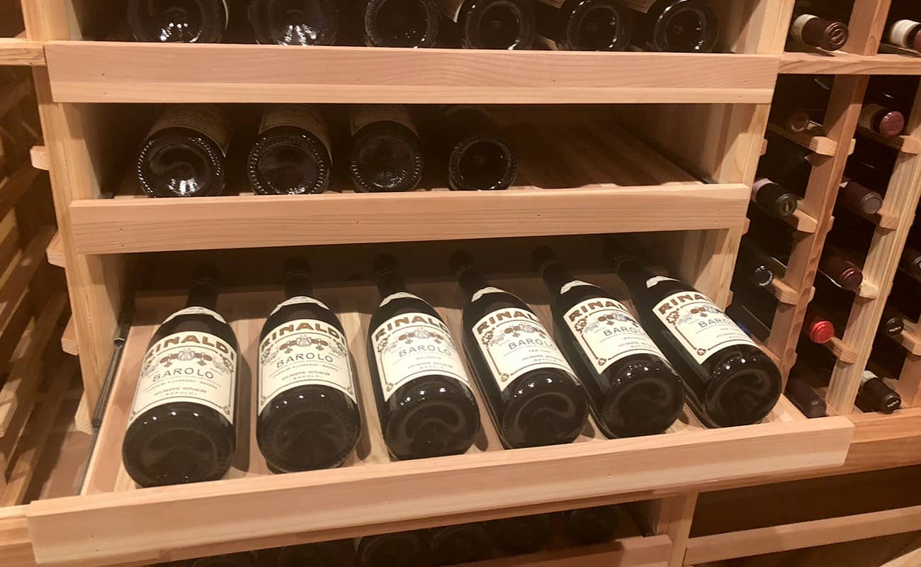 Wine Cellar With Efficient Wood Wine Racks